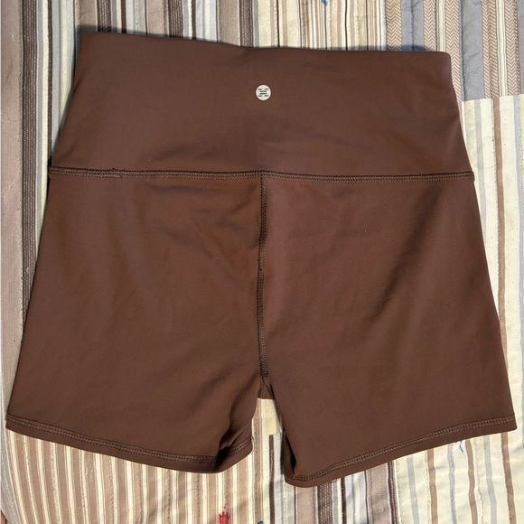 High waisted brown biker shorts - Picture 2 of 4